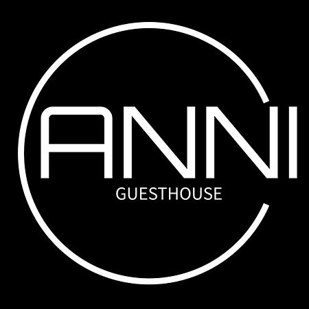 Anni Guesthouse Hostel Мартил Екстериор снимка