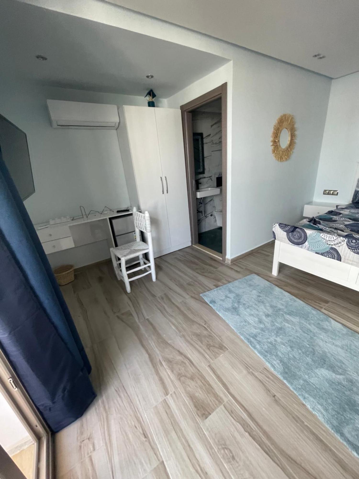 Anni Guesthouse Hostel Мартил Екстериор снимка