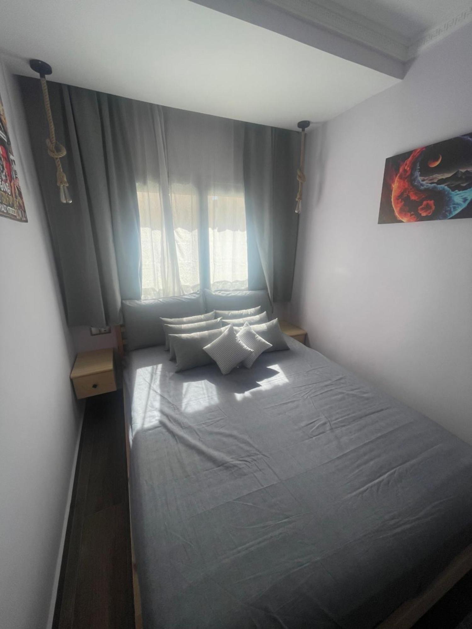 Anni Guesthouse Hostel Мартил Екстериор снимка