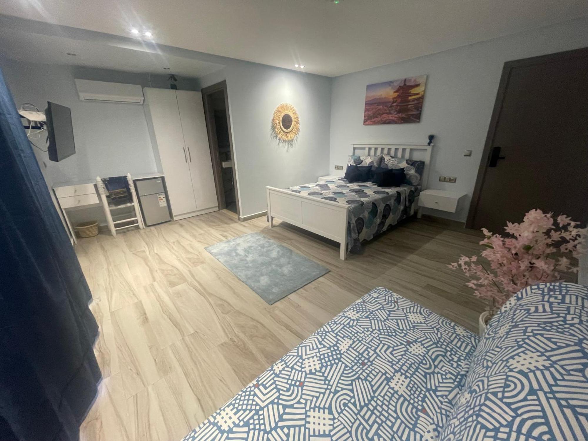 Anni Guesthouse Hostel Мартил Екстериор снимка
