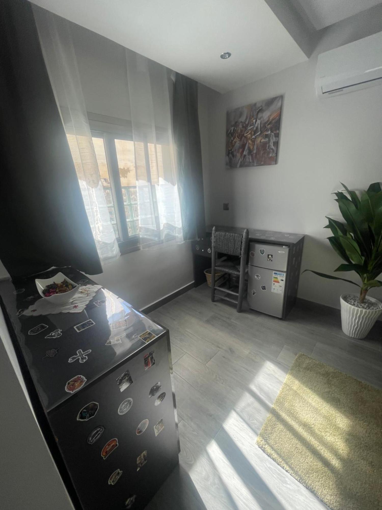 Anni Guesthouse Hostel Мартил Екстериор снимка