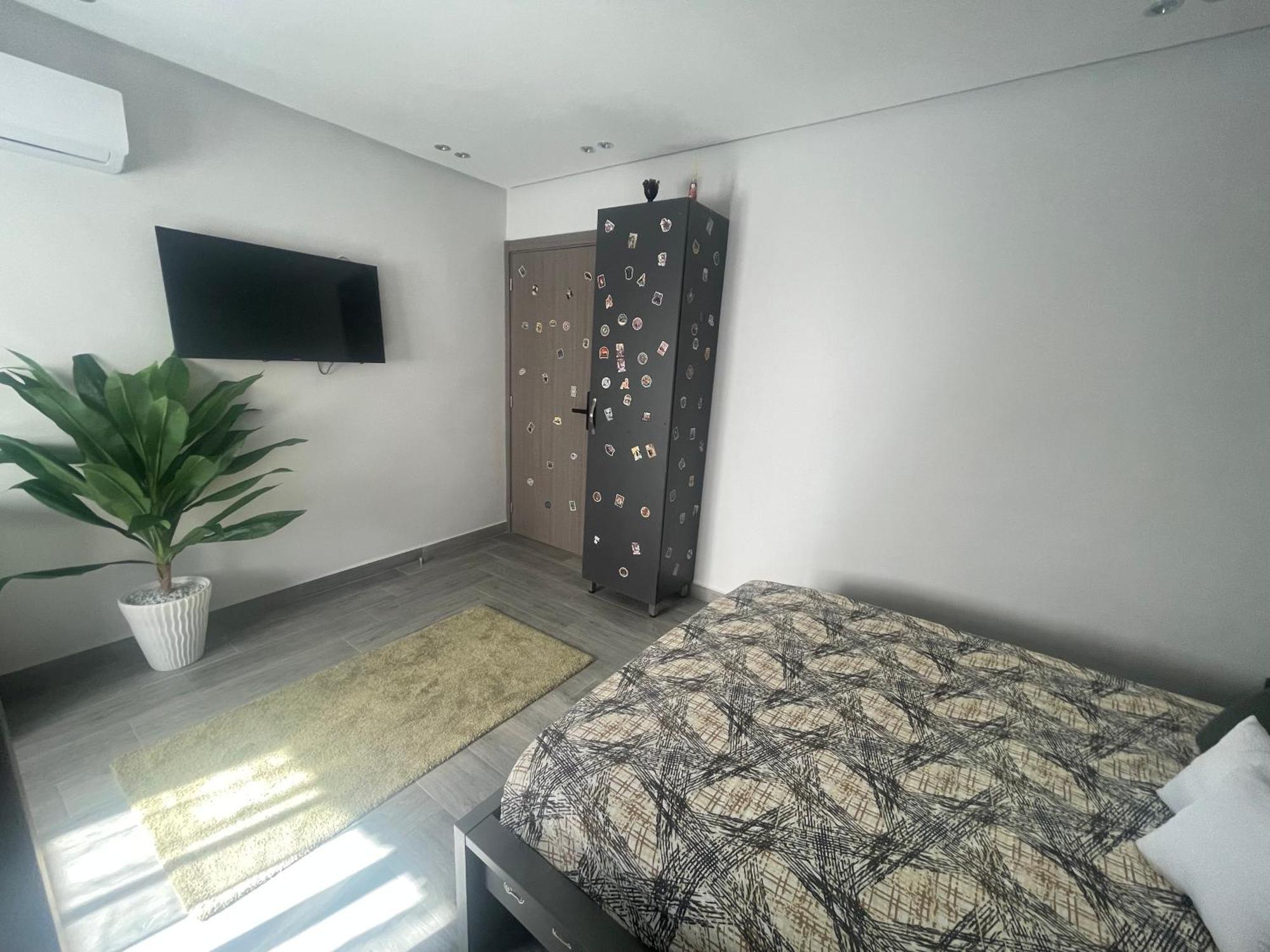 Anni Guesthouse Hostel Мартил Екстериор снимка