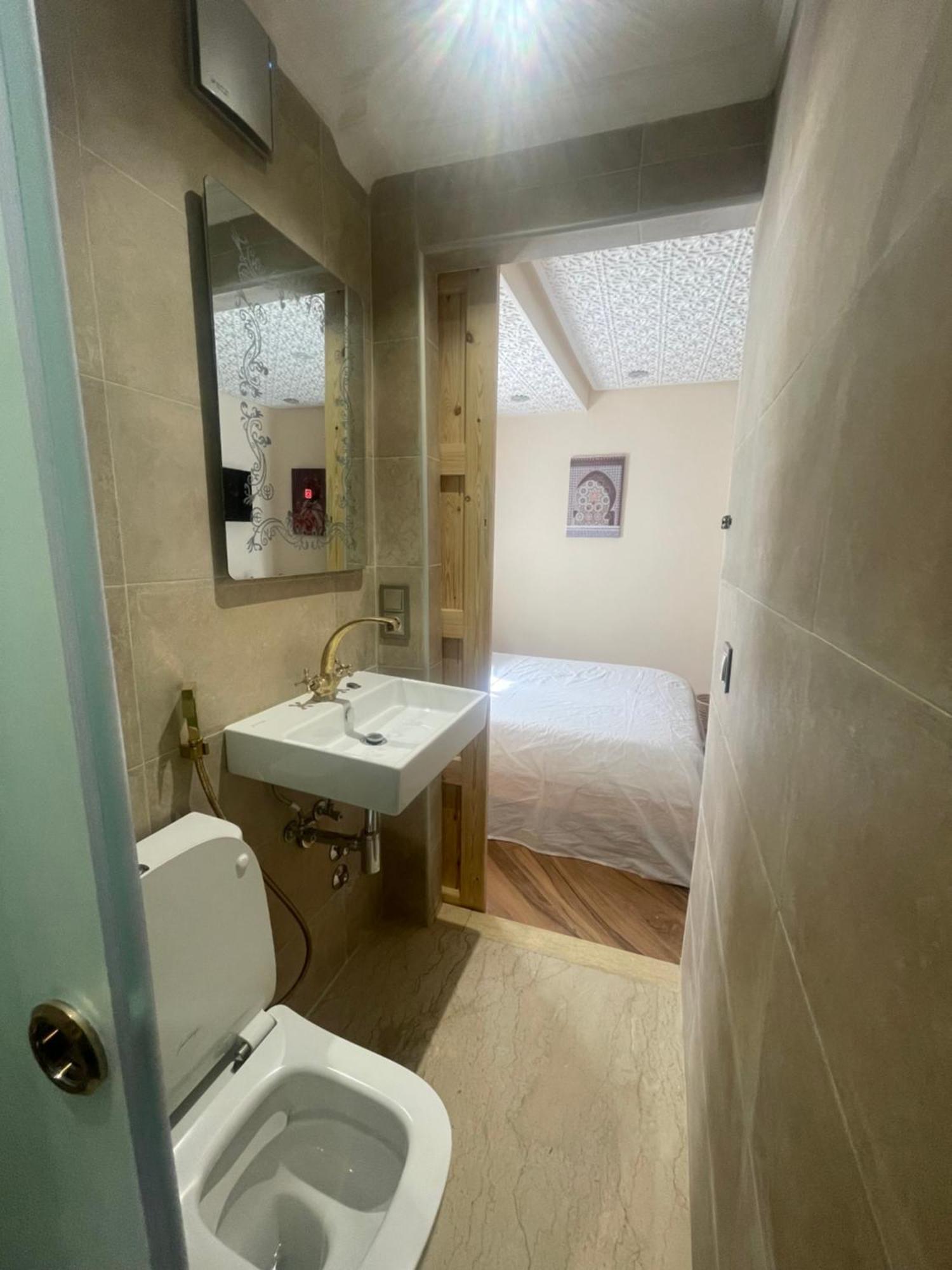Anni Guesthouse Hostel Мартил Екстериор снимка