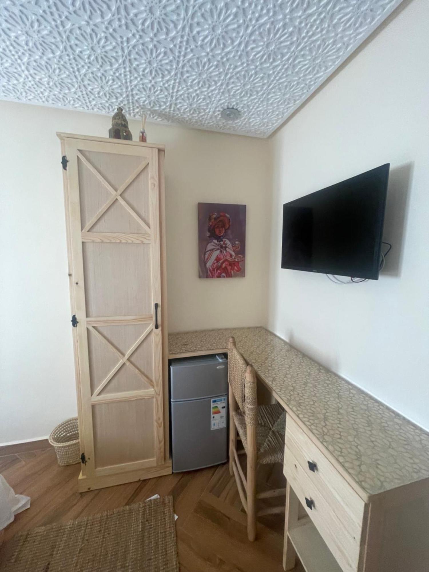 Anni Guesthouse Hostel Мартил Екстериор снимка